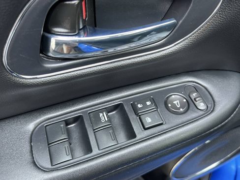 Used 2022 Honda HR-V EX-L image 15