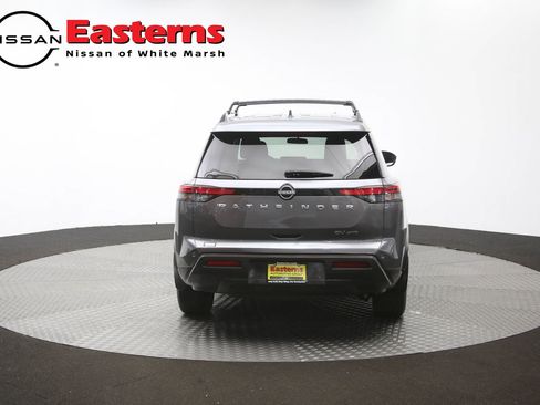 Used 2022 Nissan Pathfinder SV AWD/4WD image 34