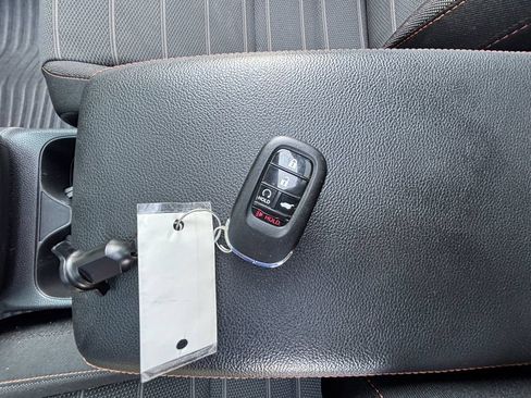 Used 2023 Honda CR-V Sport image 32