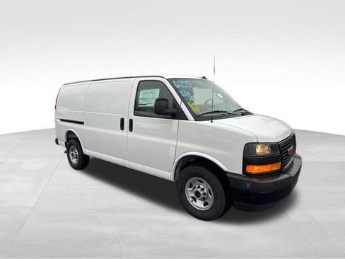 New 2025 GMC Savana 2500 Work Van w/ Communications Package image 3