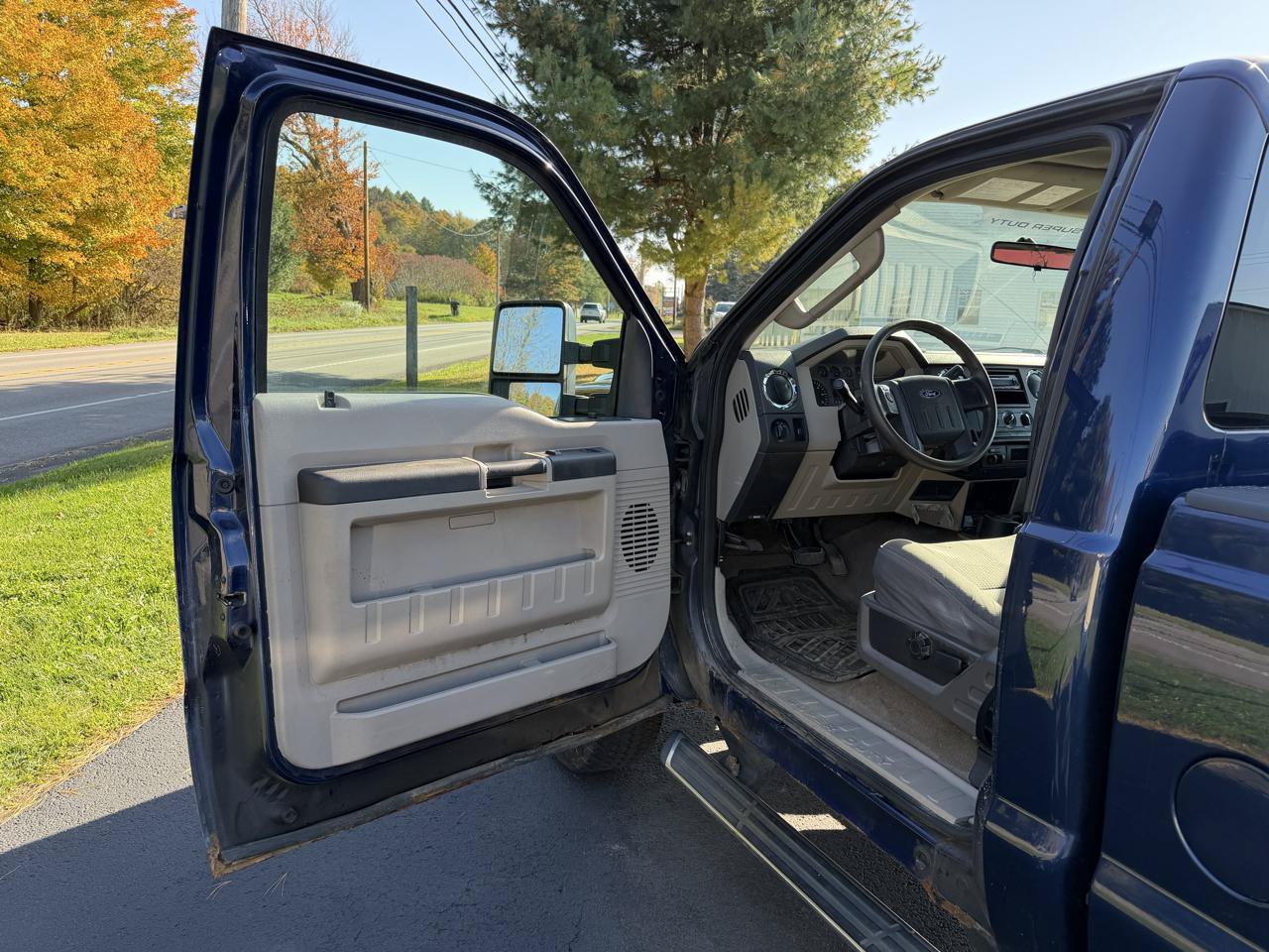 Used 2009 Ford F250 XLT AWD/4WD image 10
