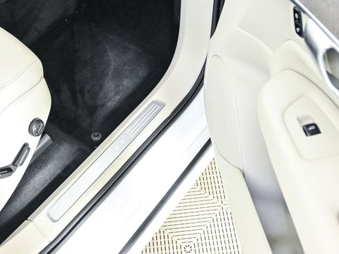 Certified 2023 Volvo XC90 B6 Plus w/ Protection Package Premier AWD/4WD image 28