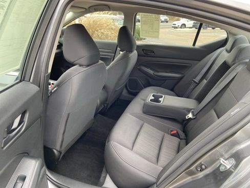 Used 2024 Nissan Altima 2.5 SV image 45