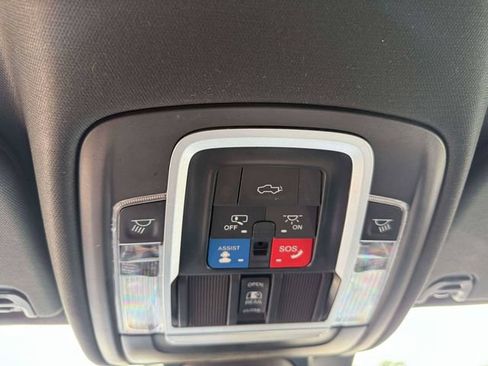 Used 2023 RAM 1500 Laramie AWD/4WD image 32
