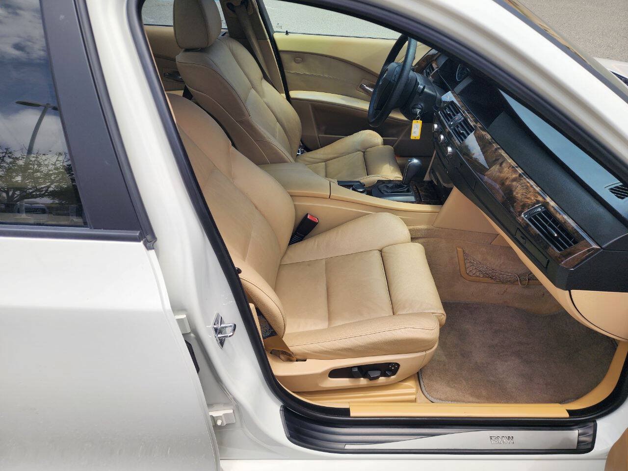 Used 2006 BMW 530xi Wagon AWD/4WD image 21