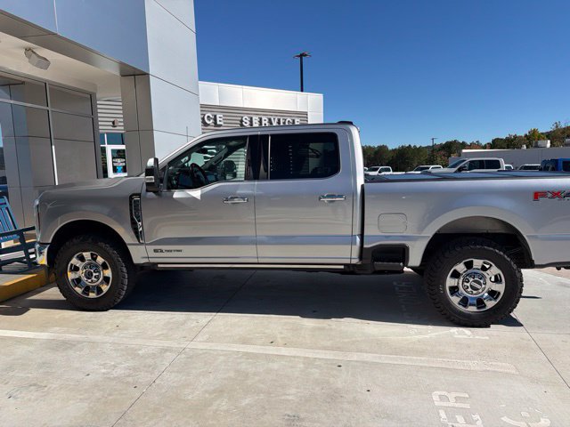 Used 2024 Ford F250 Lariat w/ Lariat Ultimate Package AWD/4WD image 5