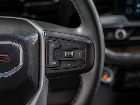 Used 2025 GMC Sierra 1500 SLT image 28