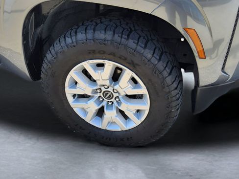 Used 2022 Nissan Frontier SV RWD image 44