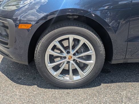Used 2022 Porsche Macan AWD/4WD image 10