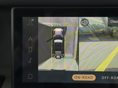 Used 2021 Land Rover Defender 110 SE image 34