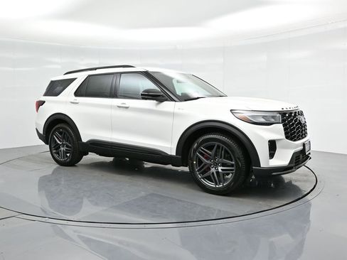 New 2025 Ford Explorer ST-Line w/ Premium Package image 29