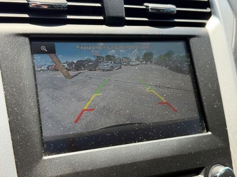 Used 2016 Ford Fusion SE FWD image 22