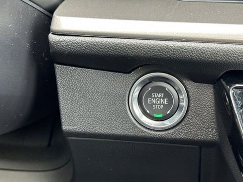 New 2026 Chevrolet Traverse LT w/ Sun and Wheel Package image 30