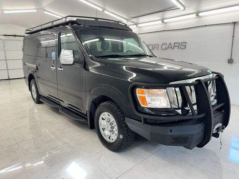Used 2014 Nissan NV 3500 SV w/ Technology Package RWD image 3