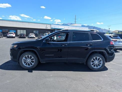 Used 2019 Jeep Cherokee Latitude w/ Popular Appearance Group AWD/4WD image 8