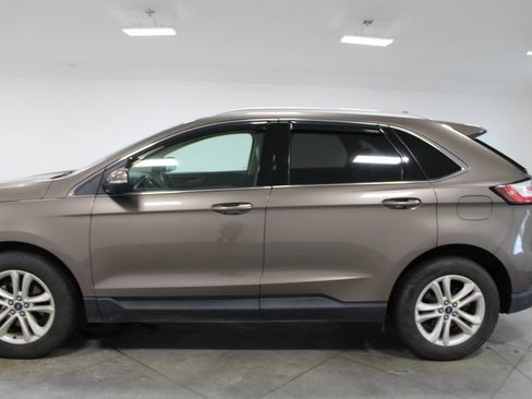 Used 2019 Ford Edge SEL w/ Equipment Group 201A FWD image 6