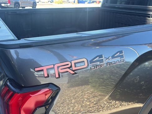 Used 2022 Toyota Tundra SR5 w/ TRD Off-Road Premium Package image 9