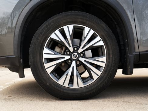 Used 2021 Nissan Rogue SV image 14