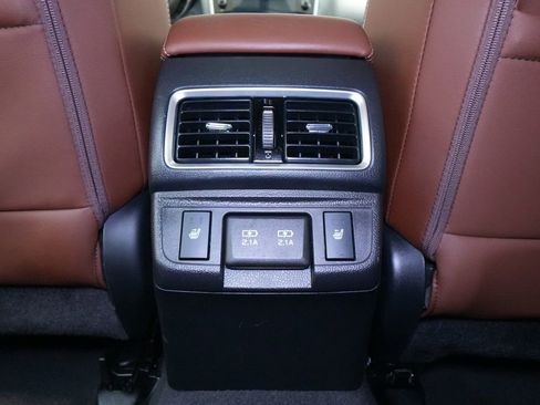 Used 2019 Subaru Outback 3.6R Touring image 27