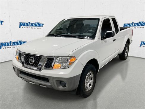 Used 2014 Nissan Frontier S image 1