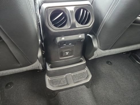 Used 2020 Jeep Wrangler Unlimited Sahara AWD/4WD image 12