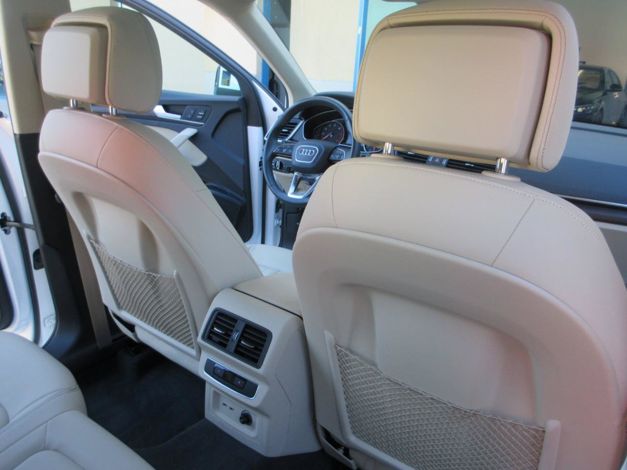 Used 2023 Audi Q5 2.0T Premium w/ Convenience Package AWD/4WD image 34