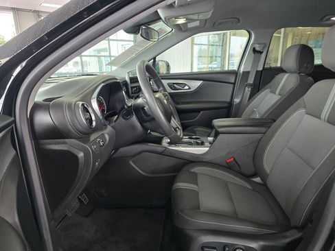 Used 2025 Chevrolet Blazer LT AWD/4WD image 34
