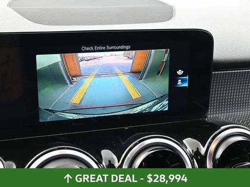 Used 2023 Mercedes-Benz GLB 250 4MATIC image 31