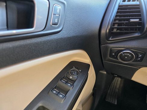 Used 2020 Ford EcoSport SE FWD image 19