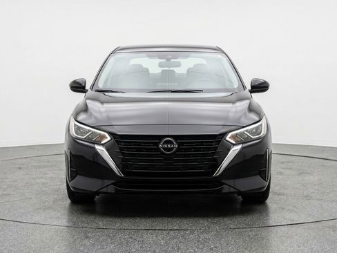 Used 2025 Nissan Sentra S FWD image 2