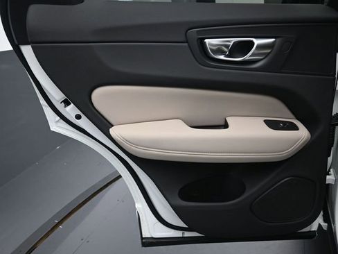 New 2026 Volvo XC60 B5 Core image 23