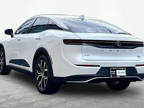 Certified 2023 Toyota Crown AWD/4WD image 12