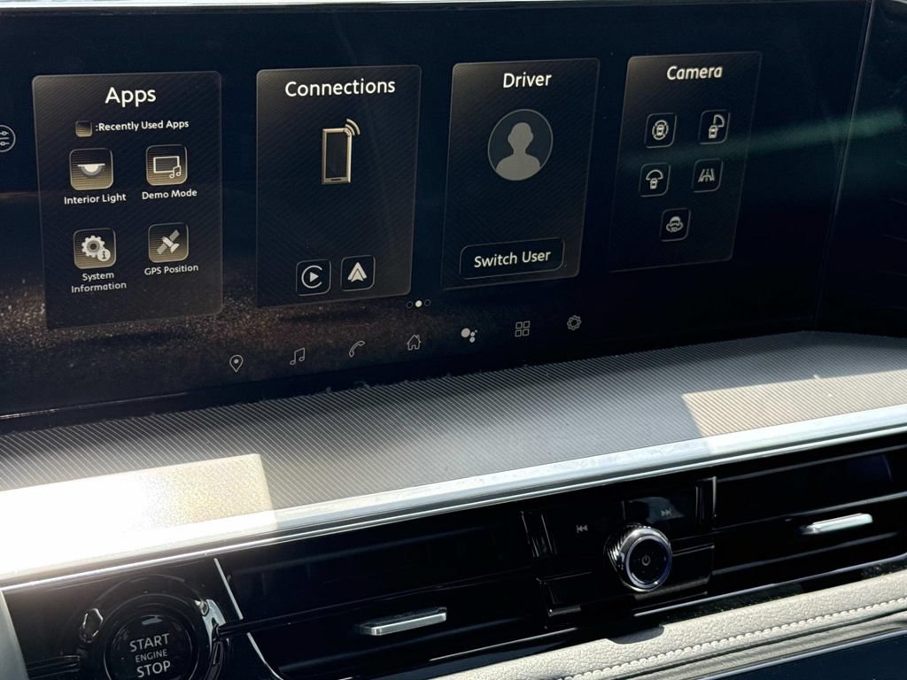 Certified 2025 INFINITI QX80 Luxe AWD/4WD image 3