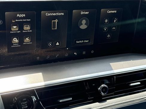 Certified 2025 INFINITI QX80 Luxe AWD/4WD image 3