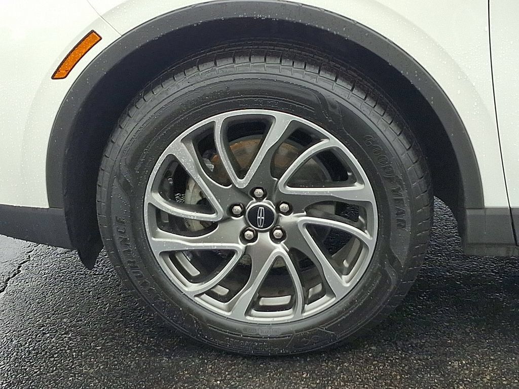 Certified 2020 Lincoln Corsair AWD w/ Equipment Group 101A image 8