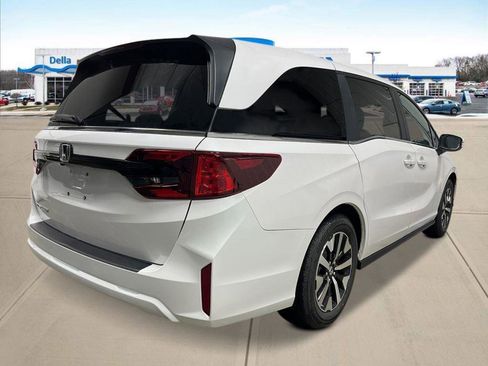 New 2026 Honda Odyssey EX-L image 3