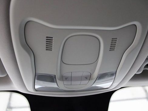 Used 2015 Jeep Renegade Sport w/ Power & Air Group image 14