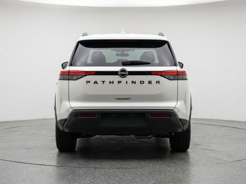 Used 2025 Nissan Pathfinder SV FWD image 7