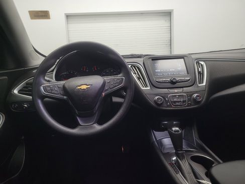 Used 2018 Chevrolet Malibu LS FWD image 22