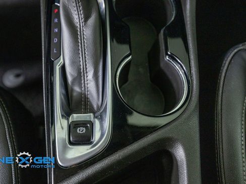 Used 2021 Buick Encore GX Select FWD image 25