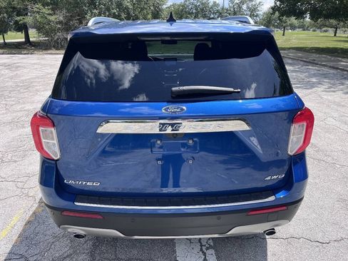 Used 2021 Ford Explorer Limited w/ Equipment Group 301A AWD/4WD image 7