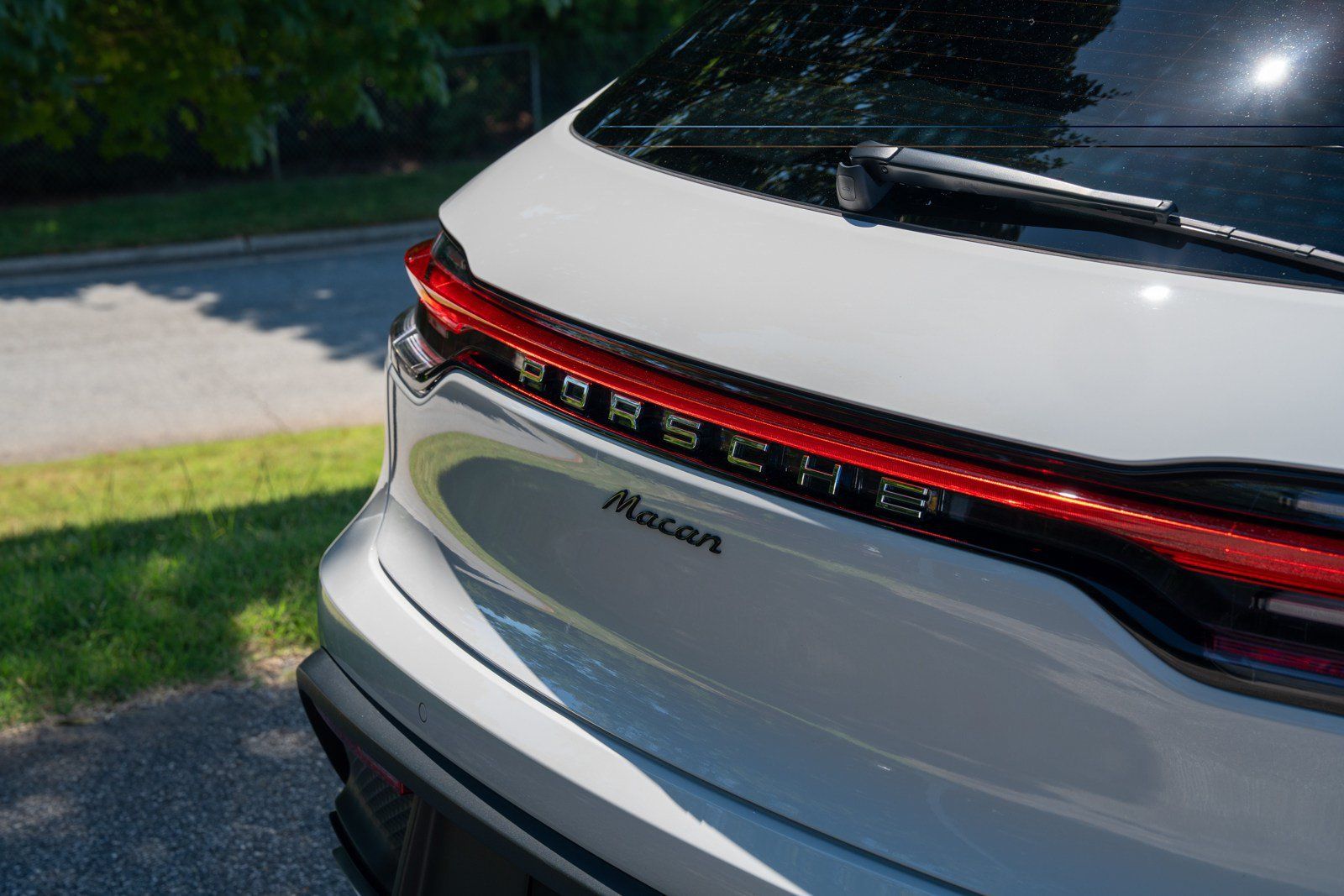 Certified 2026 Porsche Macan AWD/4WD image 15
