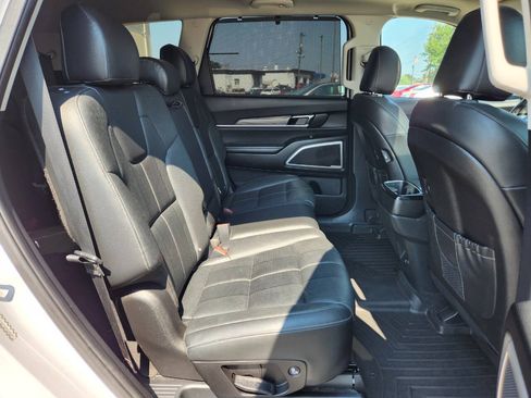 Used 2021 Kia Telluride EX AWD/4WD image 15