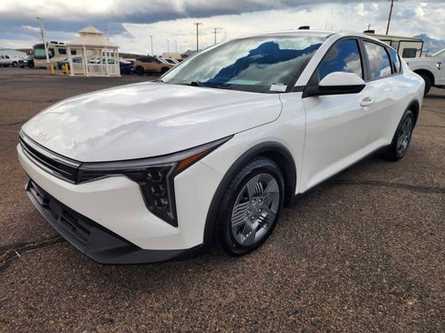 Used 2025 Kia K4 FWD image 5