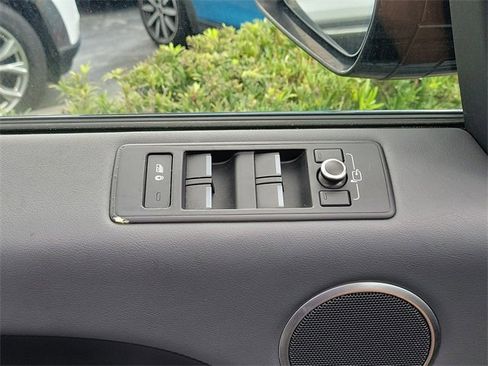 Used 2015 Land Rover Range Rover Sport HSE image 29