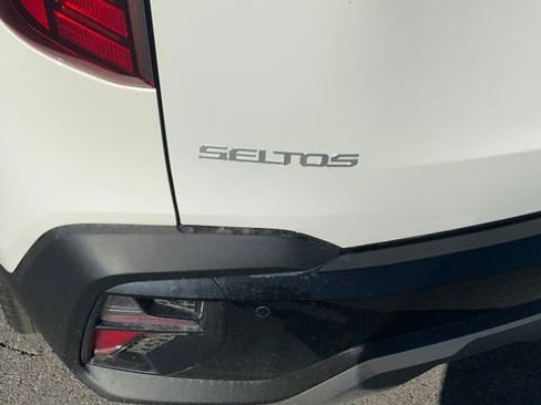 Certified 2025 Kia Seltos SX image 7