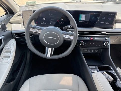 Used 2024 Hyundai Sonata SEL FWD image 17