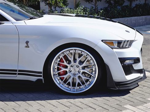 Used 2022 Ford Mustang Shelby GT500 w/ Carbon Fiber Track Pack image 8