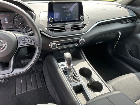 New 2025 Nissan Altima 2.5 S image 28