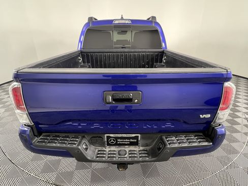 Used 2023 Toyota Tacoma TRD Sport image 11